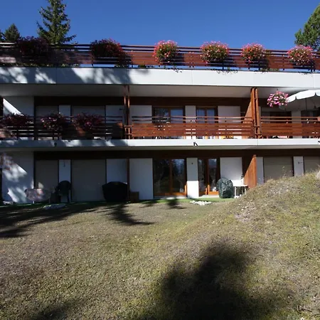 Tsaumiau Apartment
